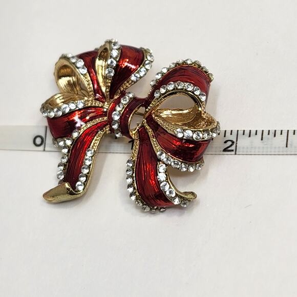 Ribbon Bow Red Enamel Brooch Pin Gold Tone Clear Rhinestone Holiday 3D Christmas - Picture 4 of 4